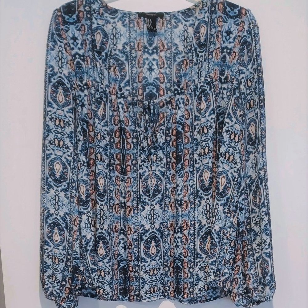 Forever 21 tribal print tie front v-neck boho blouse size S